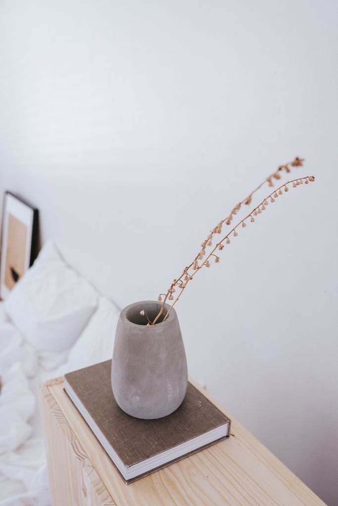 A journal to help write the thoughts that make it hard for you to heal from past wounds.